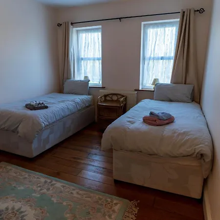 The Marshes - Large Home, Short Drive To Kells (Kerry)