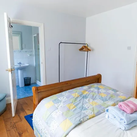 The Marshes - Large Home, Short Drive To Vakantiehuis