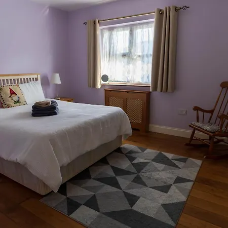 Vakantiehuis The Marshes - Large Home, Short Drive To