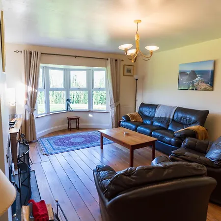 Vakantiehuis The Marshes - Large Home, Short Drive To