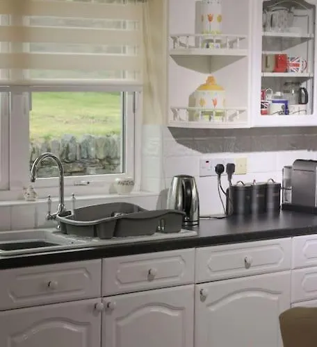 The Marshes - Large Home, Short Drive To Feriehus