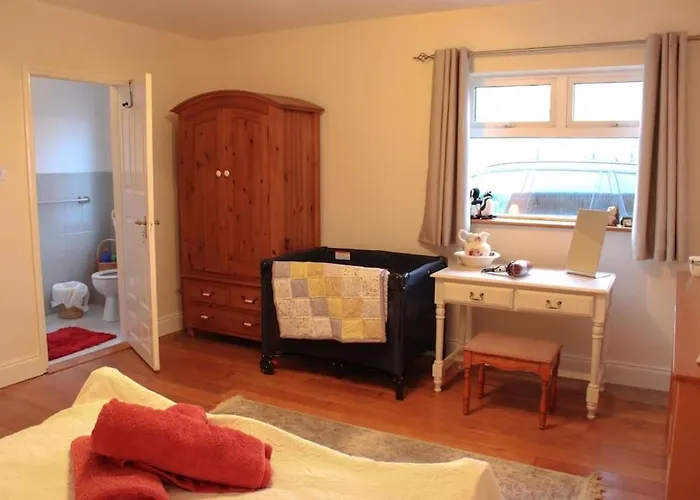 The Marshes - Large Home, Short Drive To Feriehus Kells (Kerry)