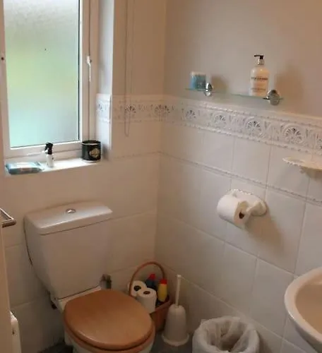 Feriehus The Marshes - Large Home, Short Drive To